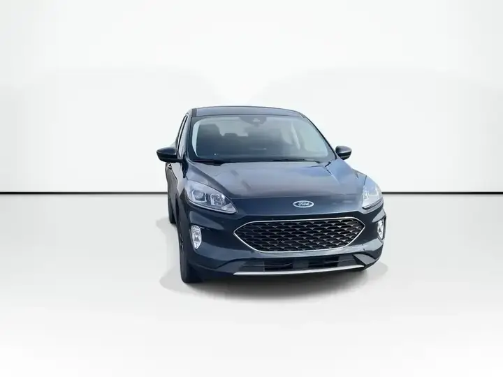 Ford Escape 2022 photo 3