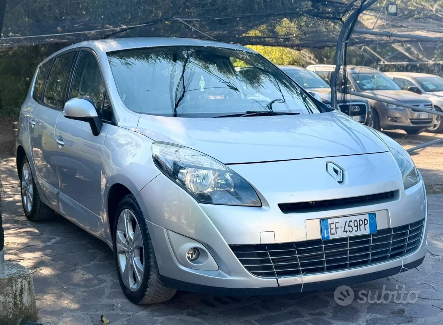 Renault Scenic 2010 photo 2