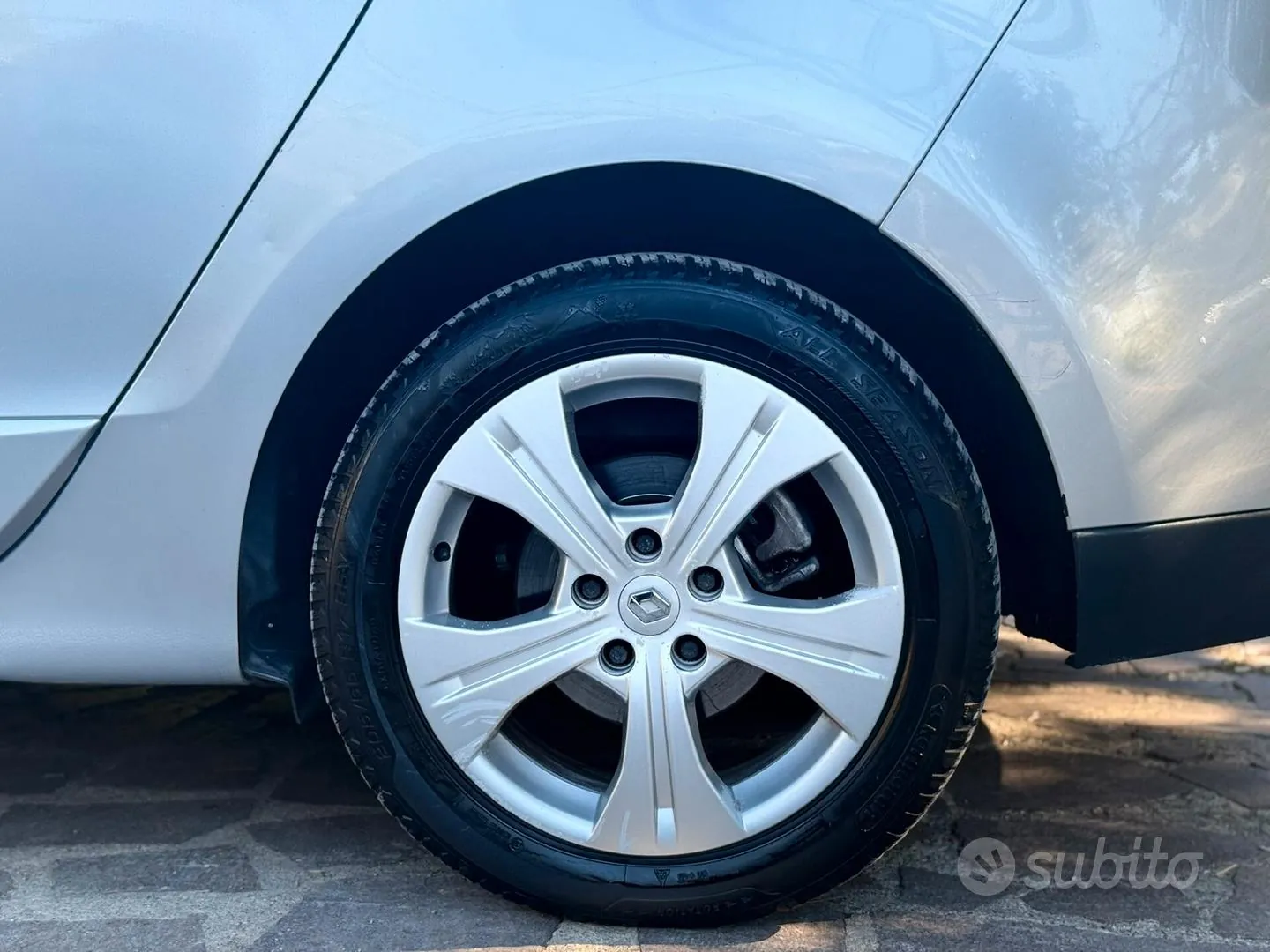 Renault Scenic 2010 photo 5