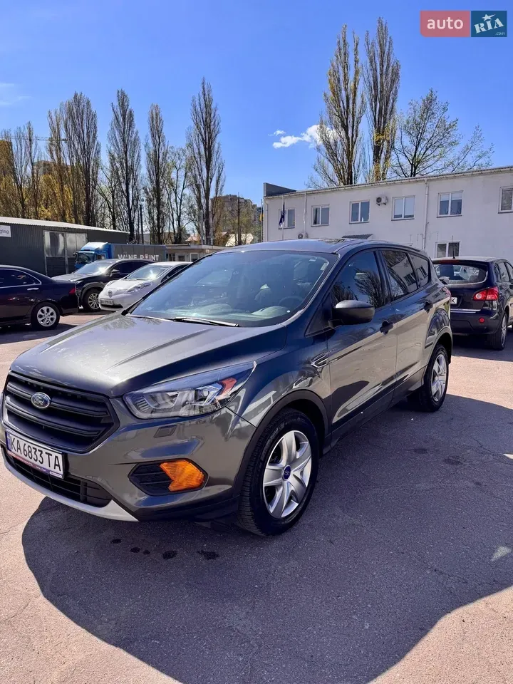 Ford Escape 2018 photo 2