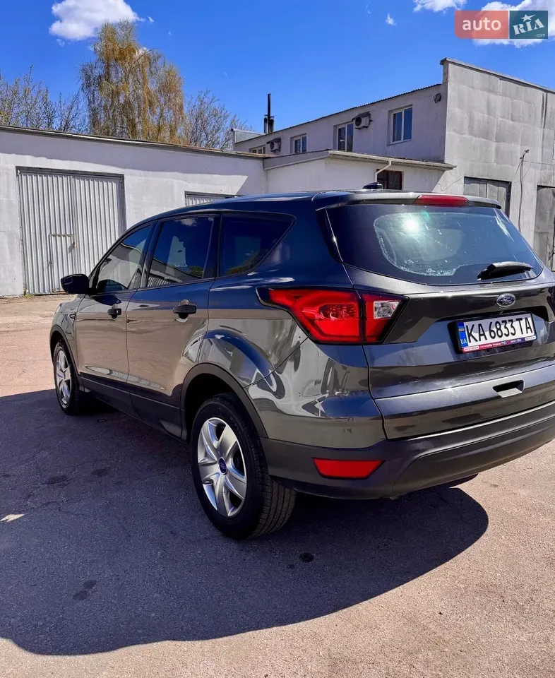 Ford Escape 2018 photo 3