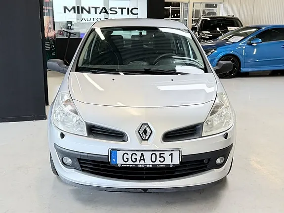Renault Clio 2006 photo 4