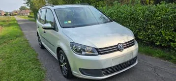 Volkswagen Touran 2013 photo 2