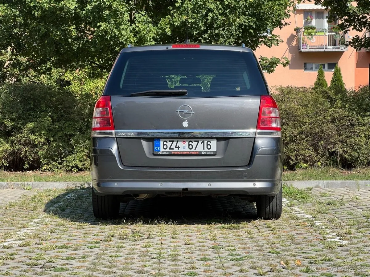 Opel Zafira 2012 photo 4