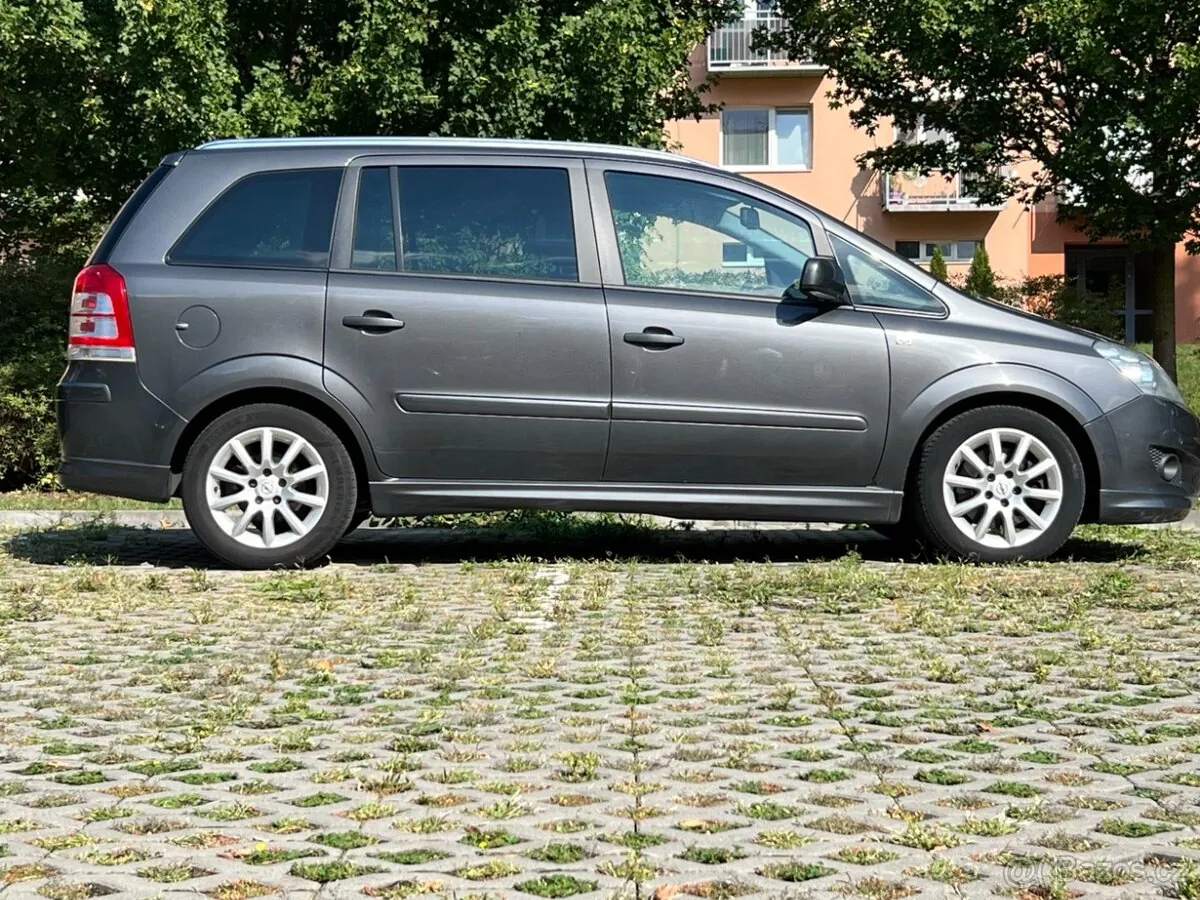 Opel Zafira 2012 photo 5