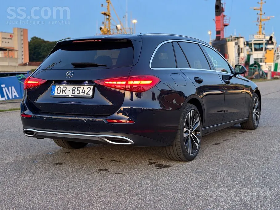 Mercedes-Benz C300 2022 photo 4