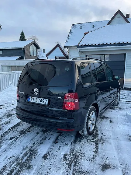 Volkswagen Touran 2008 photo 2