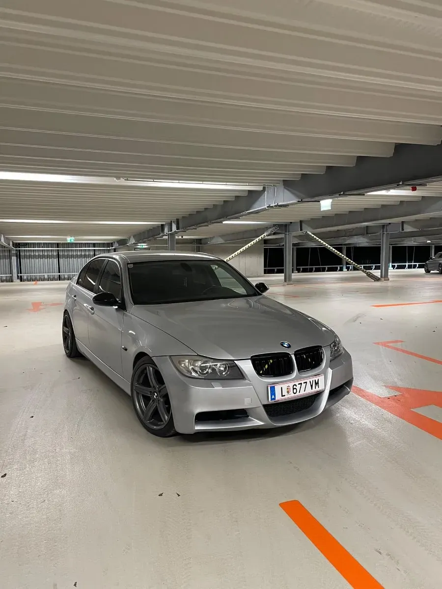 BMW 3 Series 2005 photo 3