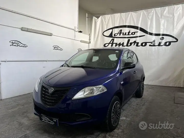 Lancia Ypsilon