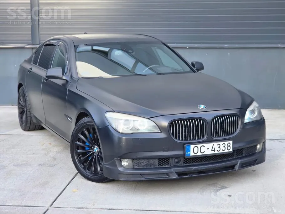 BMW 740