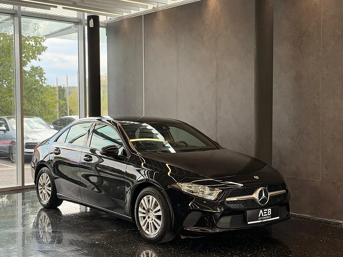 Mercedes-Benz A-Class 2020 photo 3