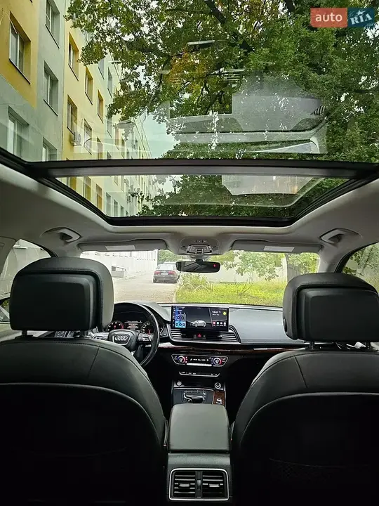 Audi Q5 2017 photo 2