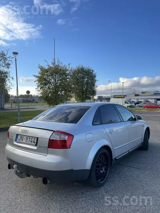 Audi A4 2003 photo 4