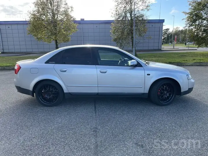 Audi A4 2003 photo 3