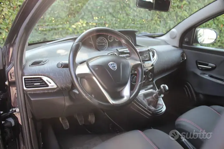 Lancia Ypsilon 2014 photo 3