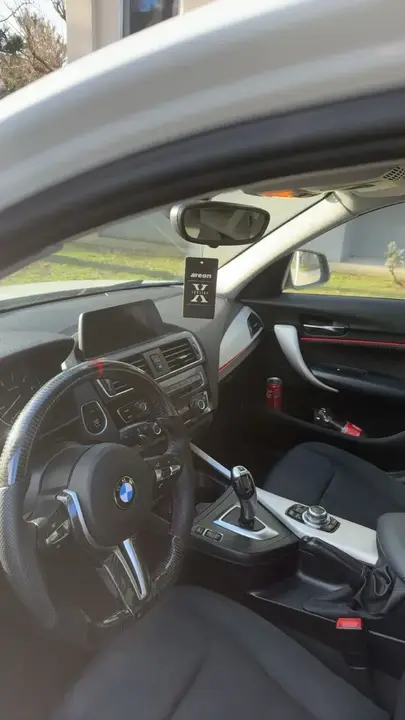 BMW 1 Series 2016 photo 2
