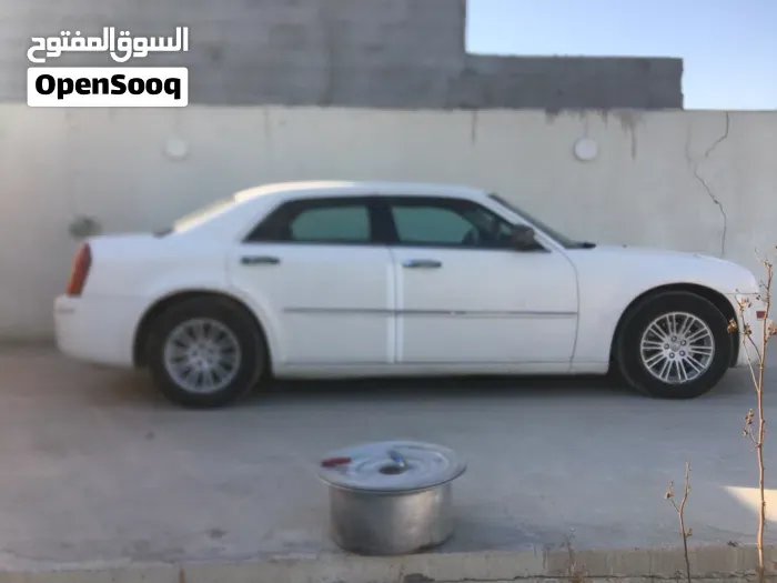 Chrysler 300 2010 photo 5