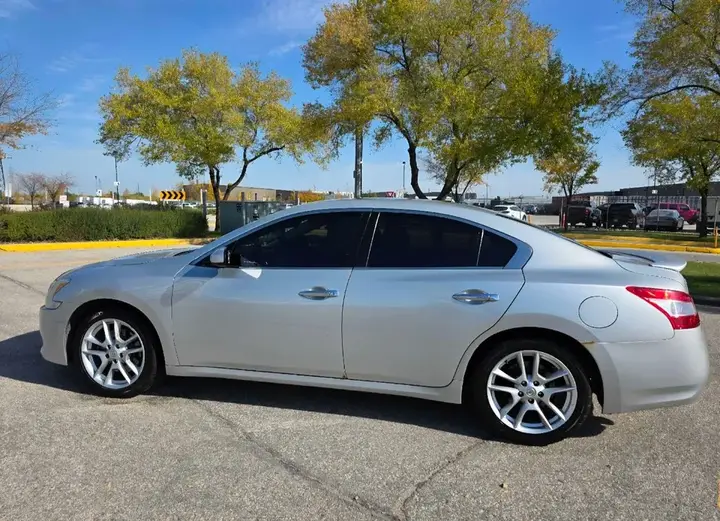 Nissan Maxima