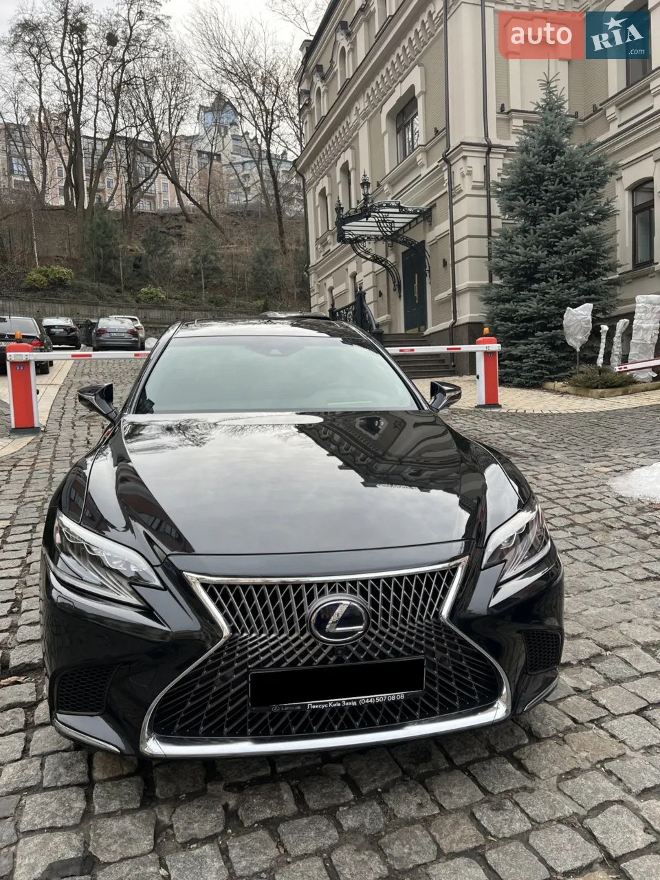 Lexus Ls 2017 photo 2