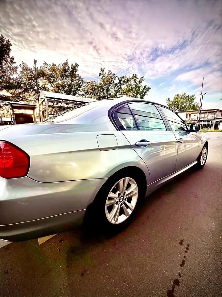 BMW 320I