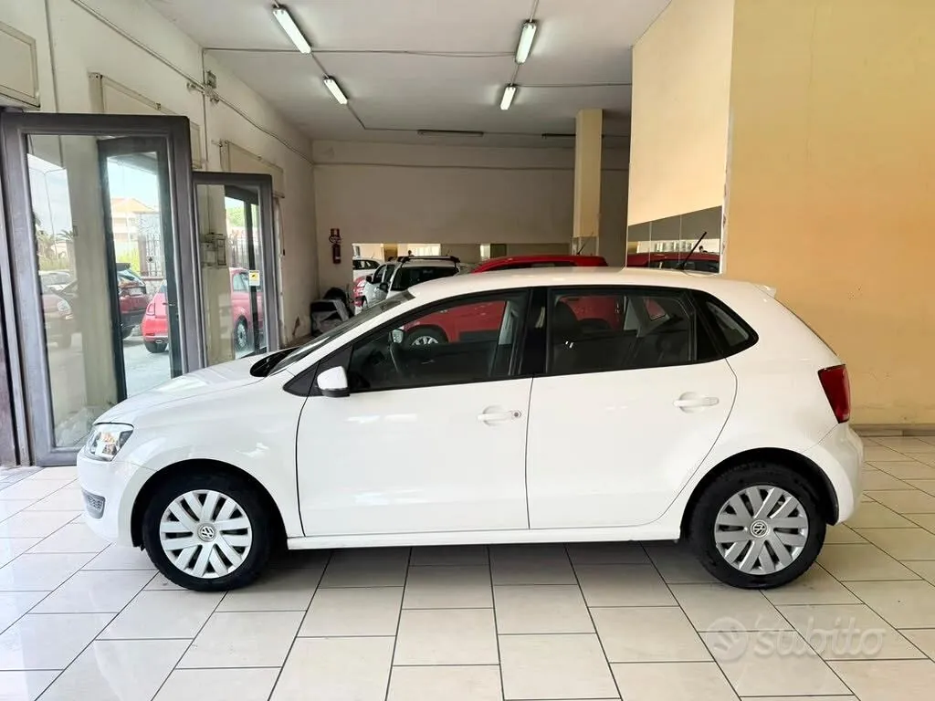 Volkswagen Polo 2011 photo 4