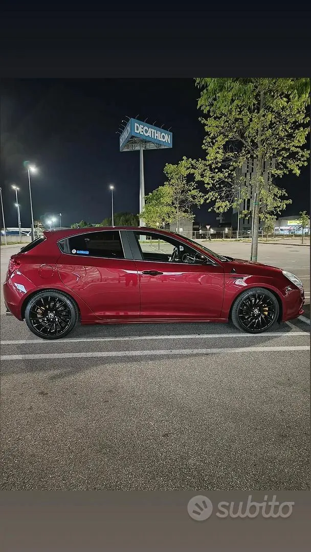 Alfa Romeo Giulietta 2011 photo 3