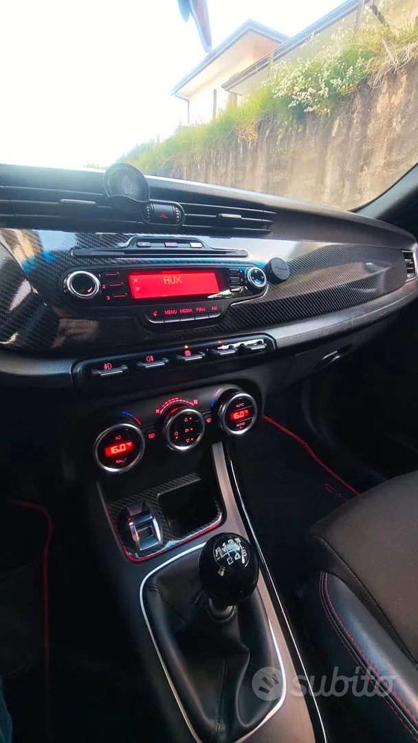 Alfa Romeo Giulietta 2011 photo 5