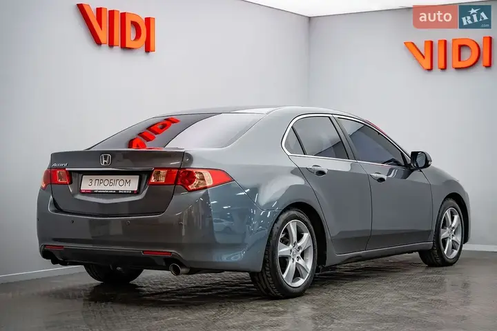 Honda Accord 2011 photo 2