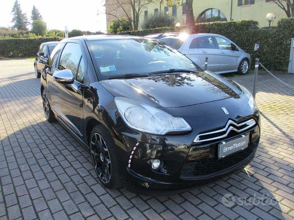 DS Automobiles Ds 3 2011 photo 2