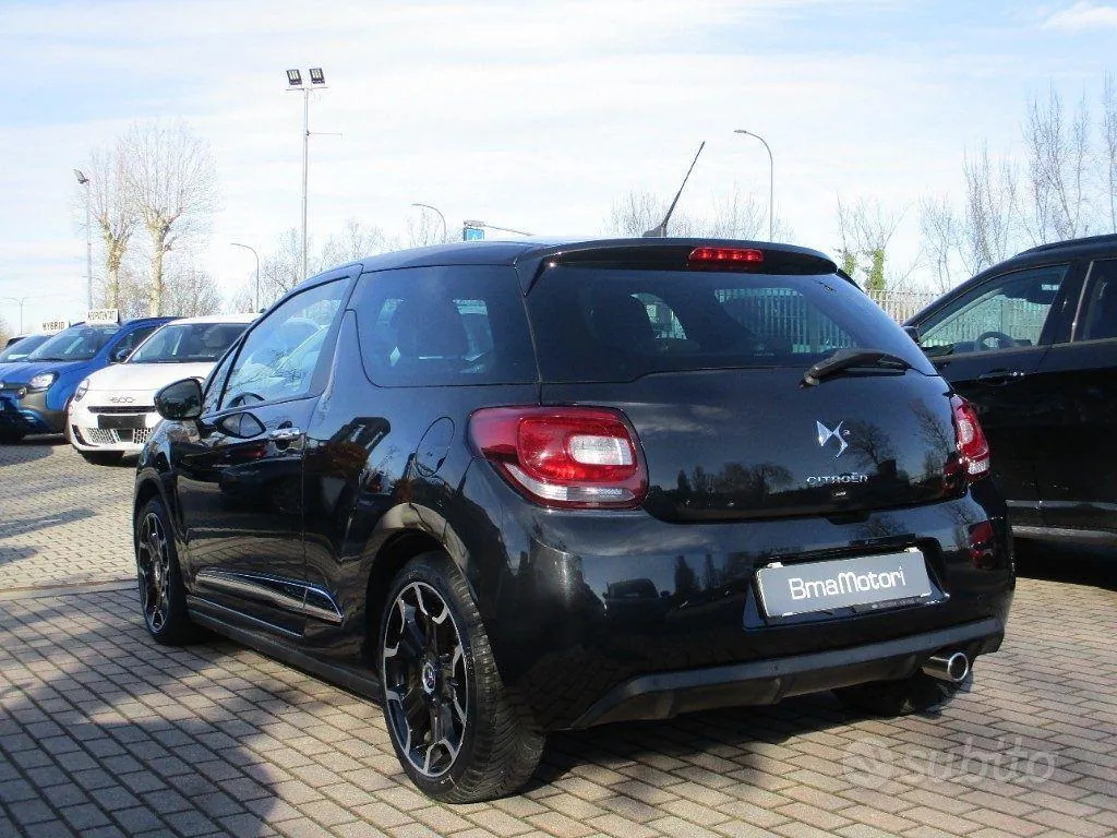 DS Automobiles Ds 3 2011 photo 3