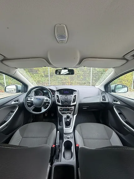 Ford Focus 2012 photo 5