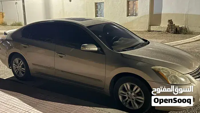 Nissan Altima 2010 photo 3