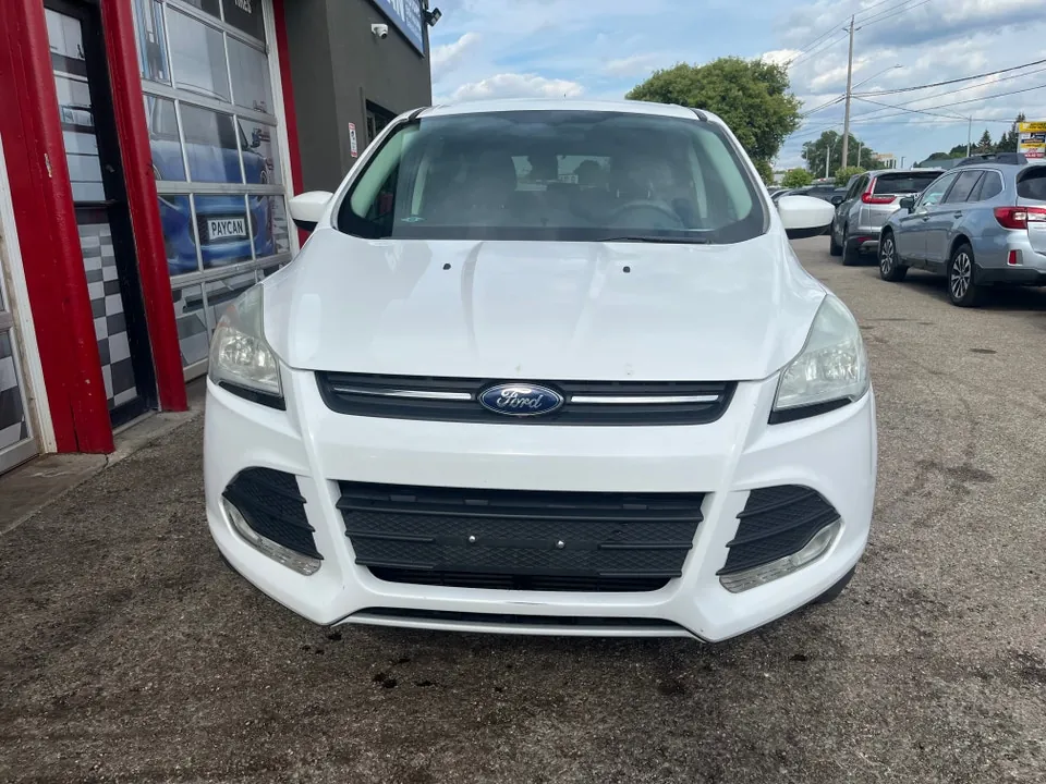 Ford Escape 2013 photo 2
