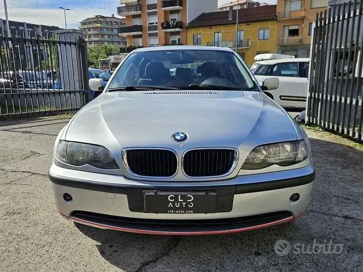 BMW 3 Series 2004 photo 2