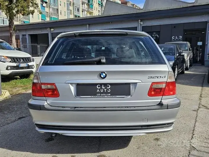 BMW 3 Series 2004 photo 5