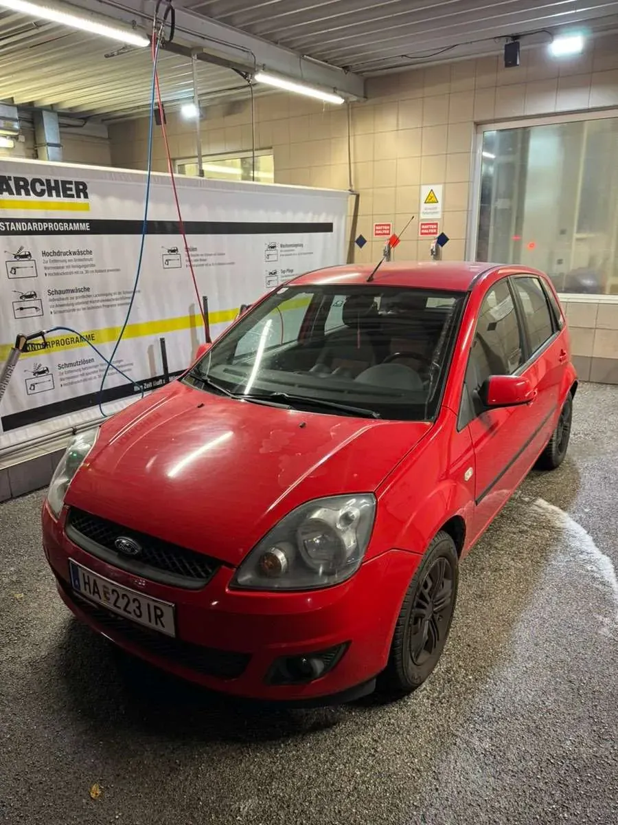 Ford Fiesta 2007 photo 2