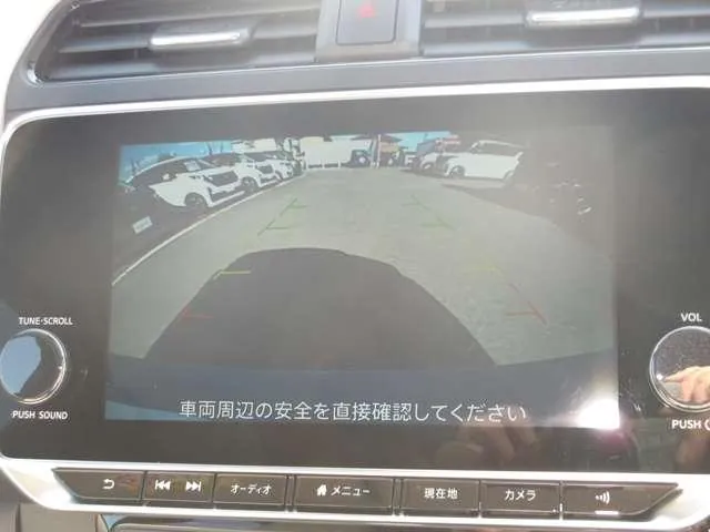 Nissan Leaf 2022 photo 2