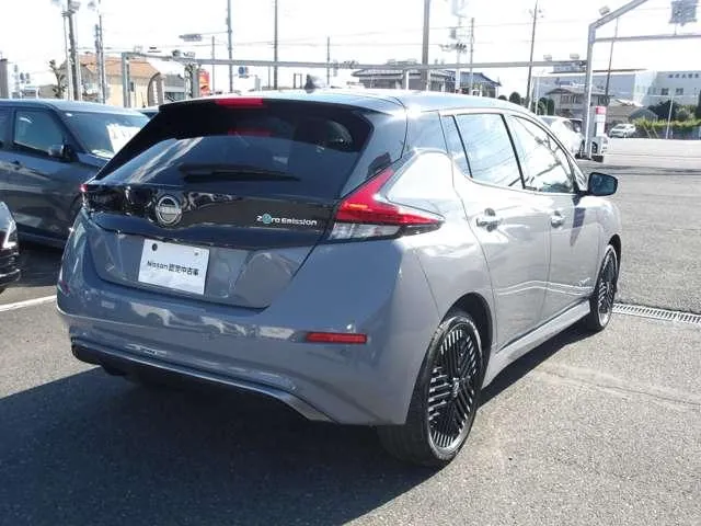 Nissan Leaf 2022 photo 3