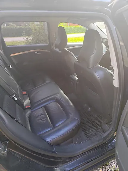 Volvo V70 2010 photo 3