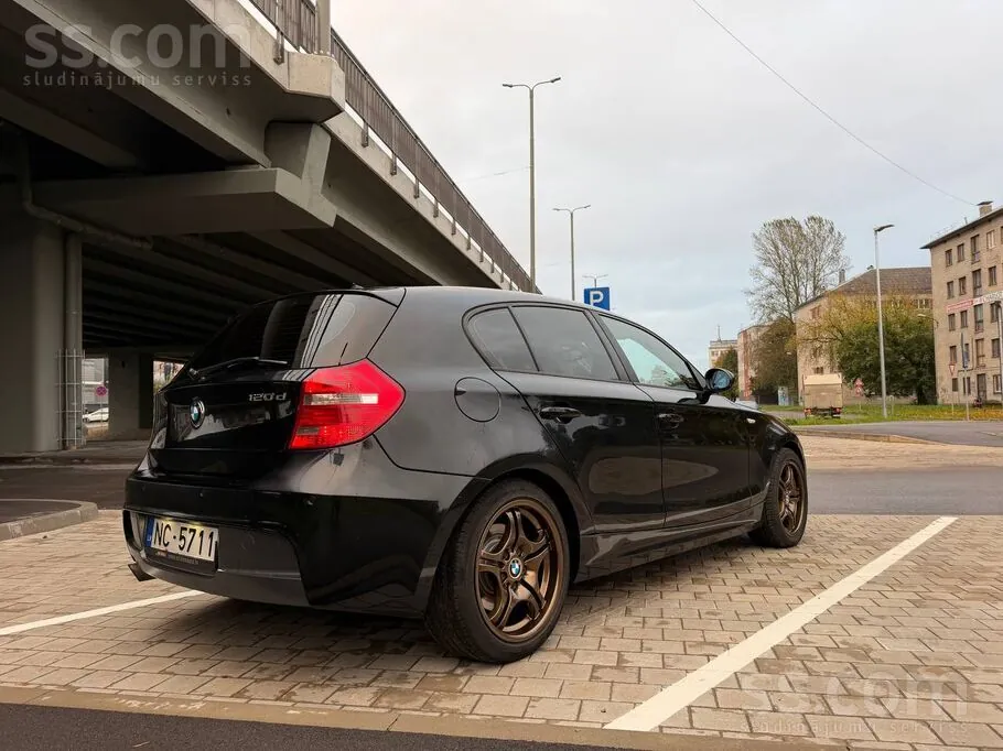 BMW 120D 2007 photo 2