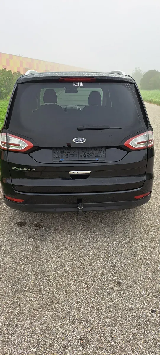 Ford Galaxy 2017 photo 3