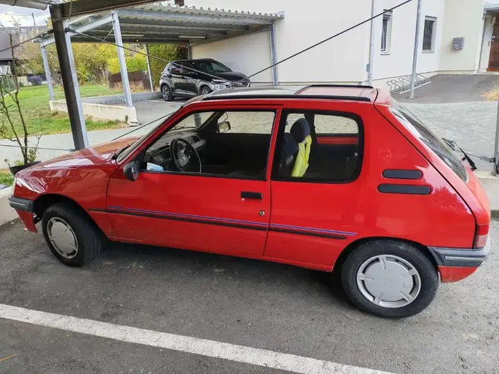 Peugeot 205