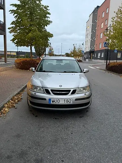 Saab 9-3 2005 photo 2