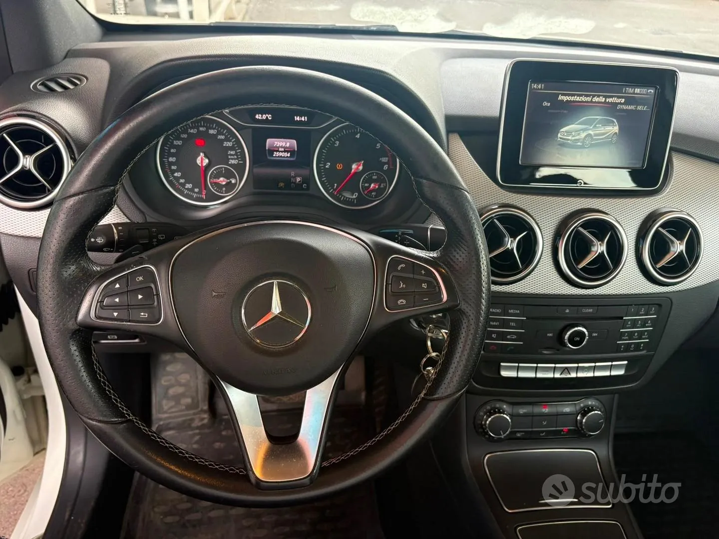 Mercedes-Benz B 200 2016 photo 3