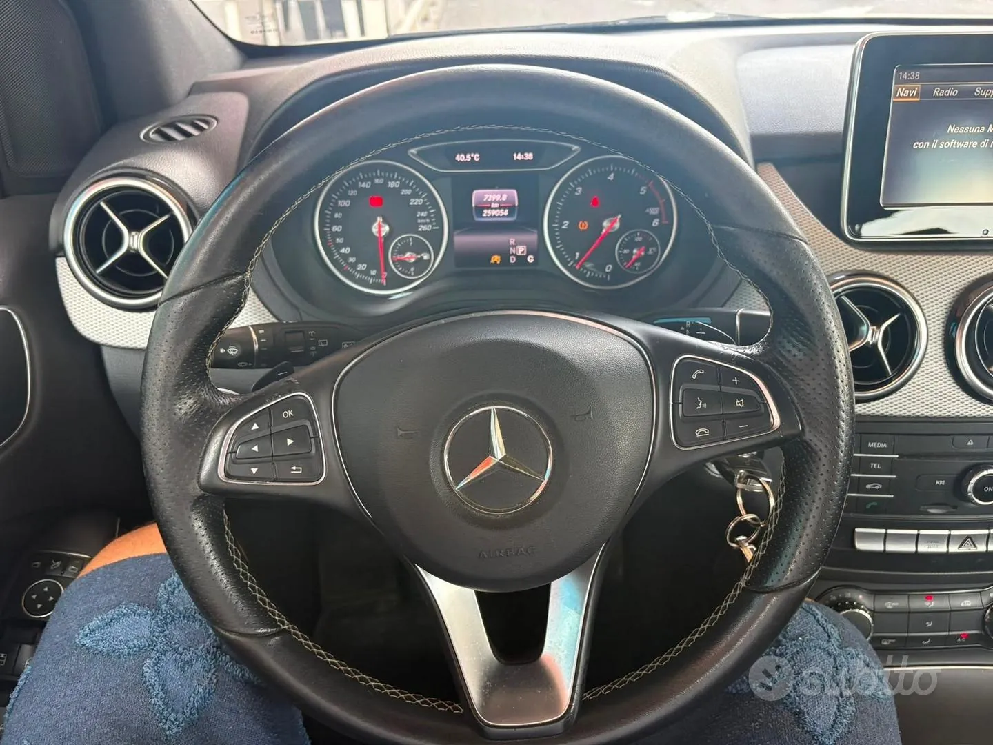 Mercedes-Benz B 200 2016 photo 5