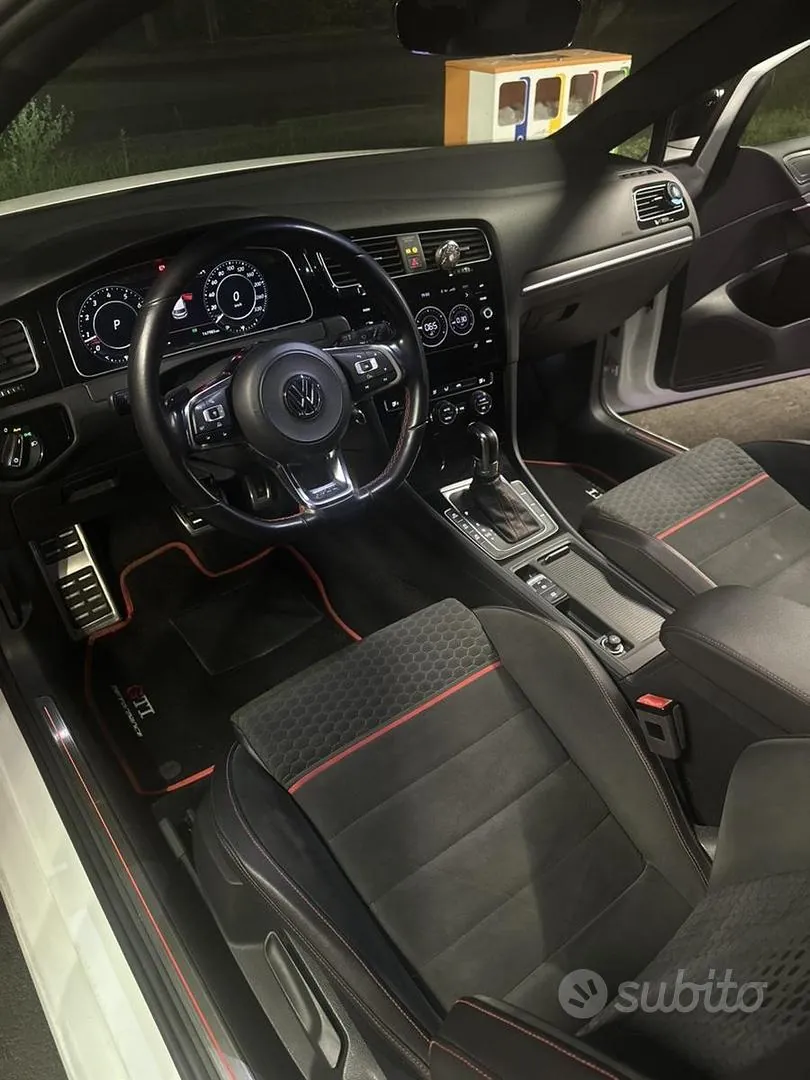 Volkswagen Golf 2018 photo 5