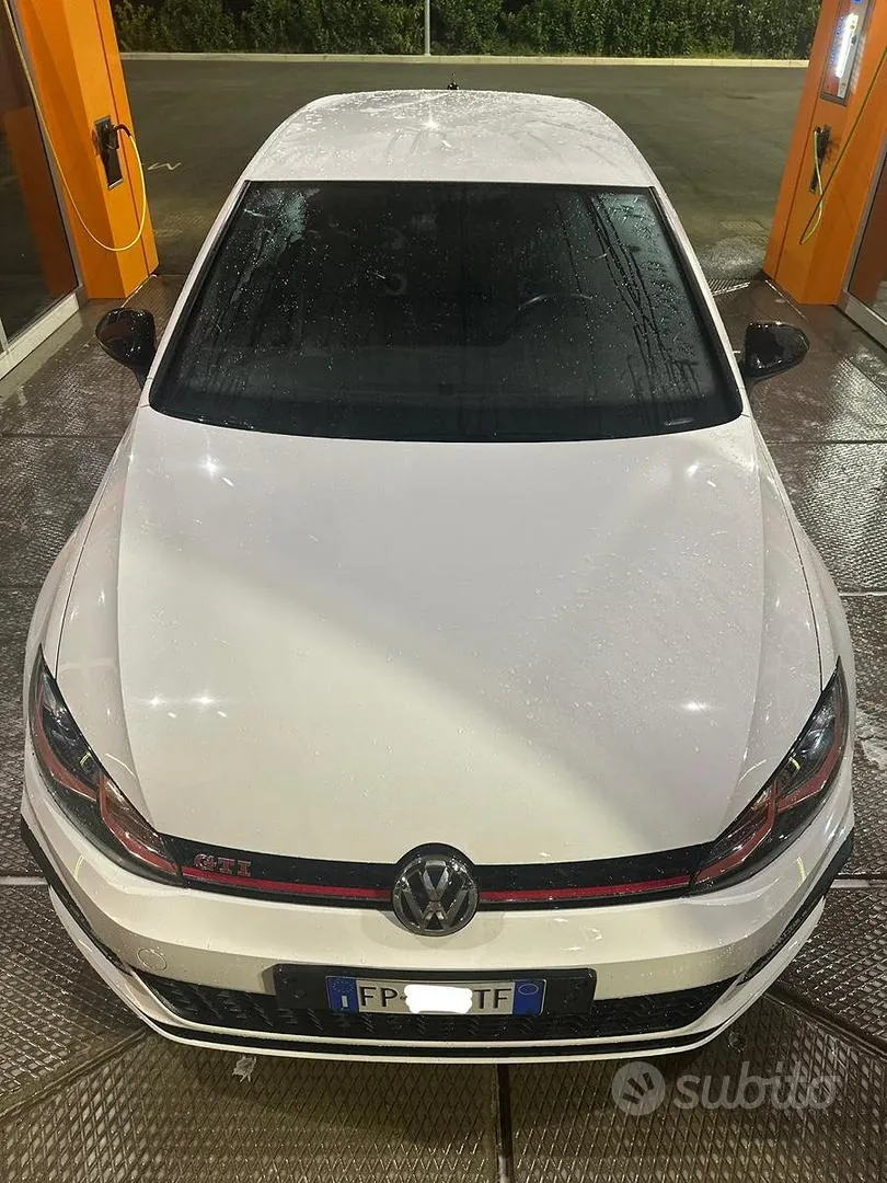 Volkswagen Golf 2018 photo 2