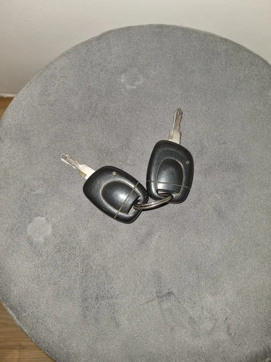 Renault Clio 2005 photo 3