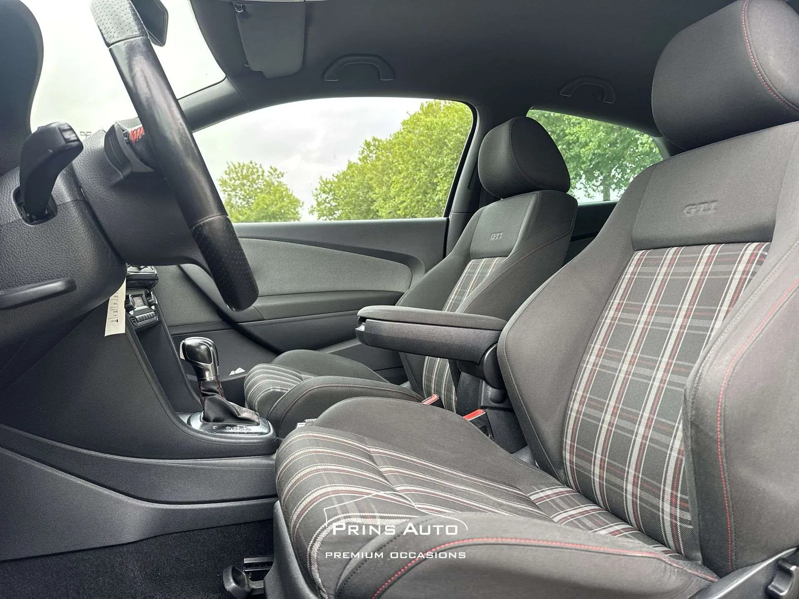 Volkswagen Polo 2011 photo 4