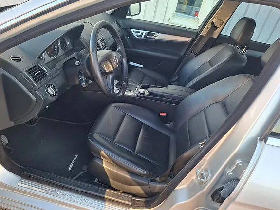 Mercedes-Benz C320 2008 photo 2